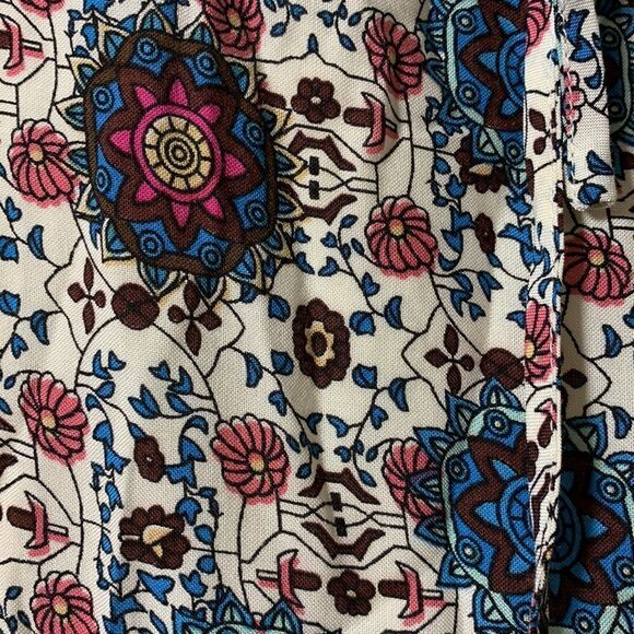 Jodifl Size Small BoHo dress with ruffle sleeves and crochet detail - Picture 10 of 10